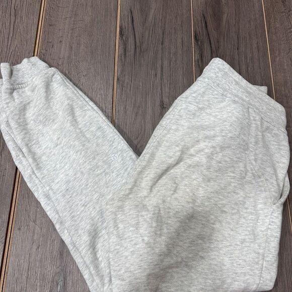 Lululemon Scuba High Rise Jogger 28” - Picture 1 of 3